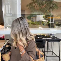 تخفیف خدمات رنگ و لایت