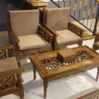 مبل چوبی و میز وسط سنتی