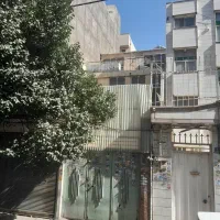 رهن واجاره خانه ویلایی ۳ طبقه حیاط دار