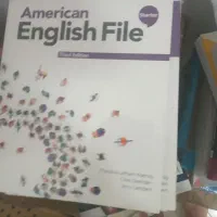 کتاب زبان انگلیسی به علت جمع آوری کتابفروشی