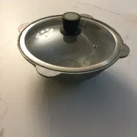 ماهیتابه وگ و قابلمه چدنی روسی