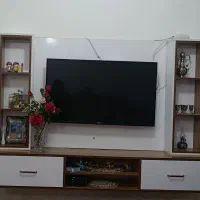 میز تلویزیون دیواری