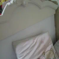 تخت و گهواره مناسب سیسمونی|تخت و صندلی بچه|مشهد, شهرک امام هادی (شهرک غرب)|دیوار