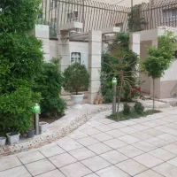 رهن همکف با حیاط اختصاصی/درب مجزا / بر باغ دریاچه