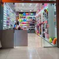 اجاره ویترین جلوی مغازه مناسب برای فروش عطر|اجارهٔ مغازه و غرفه|اصفهان, امیرعرب|دیوار