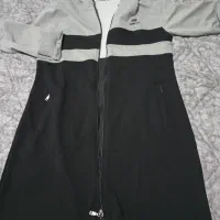 تعداد زیادی لباس