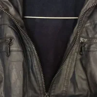 کاپشن چرم|لباس|سلماس, |دیوار