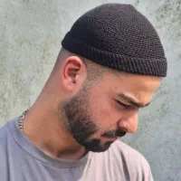 کلاه لئونی|لباس|رشت, گلسار|دیوار