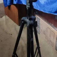 سه پایه نور