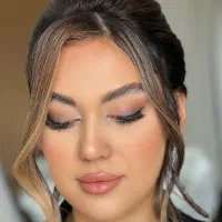 میکاپ و شینیون و خدمات کاشت مژه