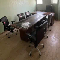 میز مدیریت و کنفرانس