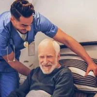 نیروی خانم و آقا برای نگهداری سالمند