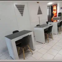 فروش تعدادی صندلی میز وتخت ارایشگری|آرایشگاه و سالن‌های زیبایی|اراک, |دیوار