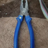 انبردست و پمپ یا تفنگ چسب آکواریوم