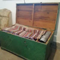 صندوق چوبی بزرگ قدیمی|کلکسیون اشیاء عتیقه|اردبیل, |دیوار