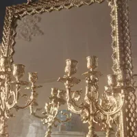 آینه و شمعدان برنجی