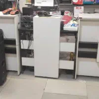 میز کامپیوتر و پیشخوان