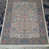 قالی گل ابریشم