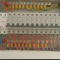 برقکار و تاسیسات سه فاز و تکفاز اجرا و نگهداری