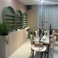 ناخن کار حرفه ای