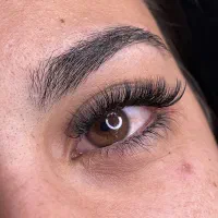 اکستنشن مژه لیفت و لمینت ابرو با قیمت ویژه|خدمات آرایشگری و زیبایی|قم, امامزاده ابراهیم|دیوار