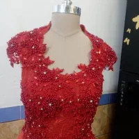 لباس. عقد