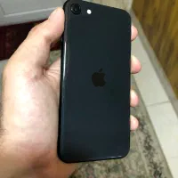 آیفون SE 2020 باتری 100