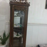 بوفه قهوه ای