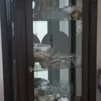 ویترین سالم بدون شکستگی|بوفه، ویترین، کنسول|تهران, بهداشت|دیوار