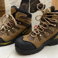 کفش کوهنوردی