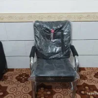 دو عدد میز دوتا صندلی چرخ دار و سه صندلی تکی|مبلمان خانگی و میز عسلی|جیرفت, |دیوار