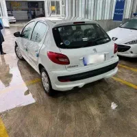 ۲۰۷ تیوتری ۴۰۴ برج ۱۰ سفید