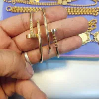 فروش زنجیر یزدی و بنگل میخی در طلا فروشی|جواهرات|اصفهان, نقش جهان|دیوار