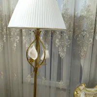 آباژور سفید طلایی|چراغ خواب و آباژور|قزوین, |دیوار