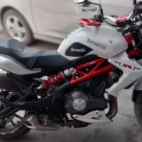 بنلی ۳۰۰ مدل ۹۶ آس