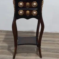 میز تلفن وساعت ایستاده