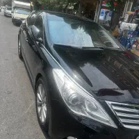 ازرا گرنجور