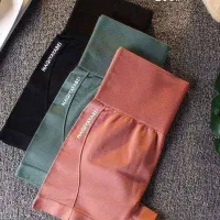 شورتک ورزشی گن دار