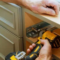 تعمیرات کابینت دکوراسیون چوب و mdf و...