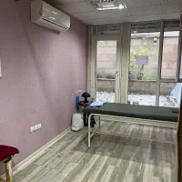 باشگاه همکاری با مربی اتاق برای خدمات پوست|اجارهٔ کوتاه‌مدت دفتر کار و فضای آموزشی|تهران, درختی|دیوار