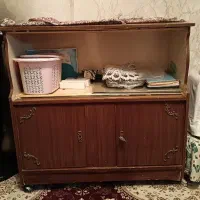 کتابخونه، تلویزیون، میزتلویزیون و دستگاه دیجیتال