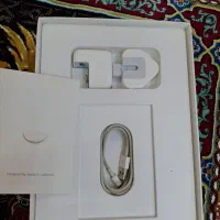 آیپد پرو  ۹/۷ اینچ ۲۵۶حافظه  سالم وتمیز