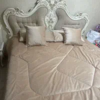 تخت سلطنتی و اینه دلاور