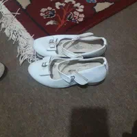 کفش|کفش و لباس بچه|یاسوج, |دیوار