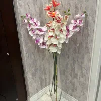 گلدان کریستال و گل مصنوعی ارکیده