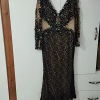 لباس مجلسی سایز ۴۶.ولی ۴۲ تا ۴۸ رو هم اندازه میشه