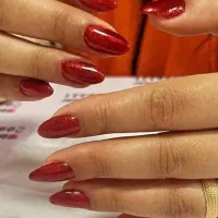 کاشت ناخن ۳۰۰ترمیم ناخن ۲۵۰