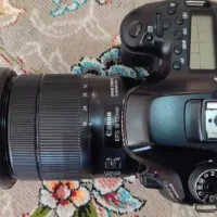 دوربین کنون ۸۰ دی