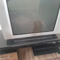 تلویزیون ومیزتلویزیون