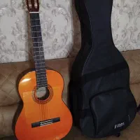 گیتار یاماها c70